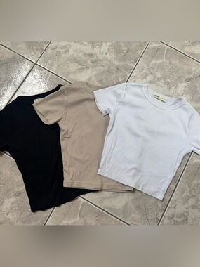 Pull&Bear Short Sleeve Tee Trio in Black, Beige, White